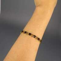 Antikes goldenes Glieder Armband mit tiefroten Granatsteinen