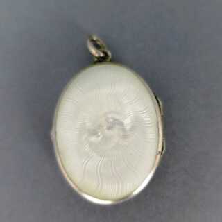 Antikes Damen Medaillon handbemalt mit Emaille auf Silber Motiv Korb mit Rose