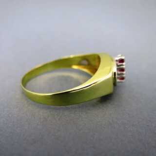 Eleganter Damen Ring in Gold mit Rubinen und Diamanten