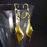 Elegante lange Damen Ohrringe in Gold abstrakte Form fazzoletto Ohrhänger