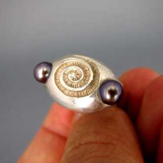 Einzigartiger Ring in Silber mit grauen Perlen Unikat Handarbeit Goldschmiede
