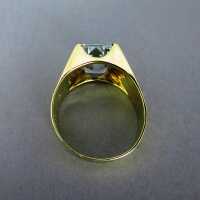 Beautiful vintage ladys ring in gold with huge natural aquamarine handmade
