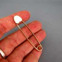 Beautiful vintage big needle brooch safety pin in 14 k yellow gold