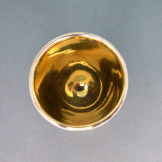 Dekorativer Eierbecher in Silber vergoldet Dänemark Simon Groth Carl M. Cohr