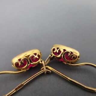 Wunderschöne Gold Ohrringe mit pinken Spinellen aus Russland