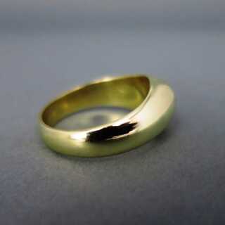 Schöner klassischer Ring in Gold mit einem großen Solitärbrillanten Brillantring