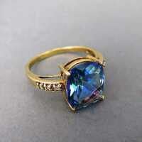 Wonderful ladys ring in gold with huge blue alexandrite...