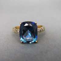 Wonderful ladys ring in gold with huge blue alexandrite...