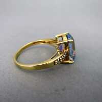 Wonderful ladys ring in gold with huge blue alexandrite and small diamonds 