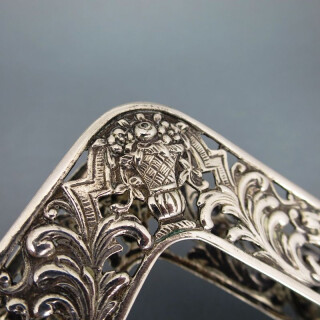 Prächtiger antiker Serviettenhalter in Silber durchbrochenes reiches Dekor 