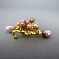 Prächtige Ohrclipse in Gold mit verschiedenen schönen pastellfarbenen Perlen