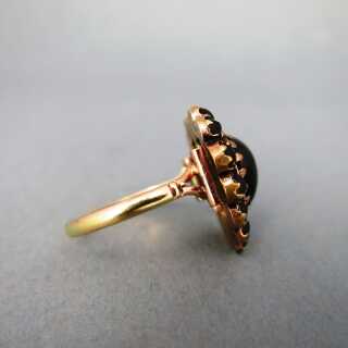 Wunderschöner Damen Ring in Gold mit einem Herz in Granatstein vintage Schmuck