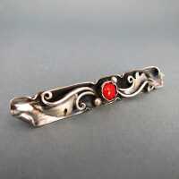 Beautiful Art Deco brooch in silver with coral abstract...