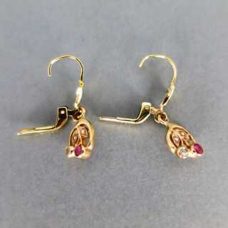 Bezaubernde antike Ohrringe in Gold mit Rubinen,Topasen und Saatperlchen
