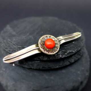 Beautiful brooch in silver with red coral cabochon in flower vintage jewelry