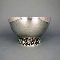 Unique Art Deco silver bowl Rudolf Feldmann Bielefeld hammered with nephrite