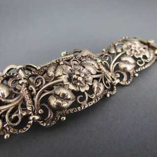 Breites reich durchbrochenes Silber Armband in Filigrantechnik mit Blüten