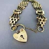 Beautiful sterling silver gate bracelet from London with heart shaped padlock