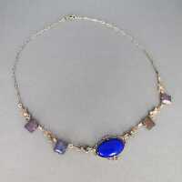 Schönes Art Deco Collier in Silber mit blauem und violetten Chalzedon