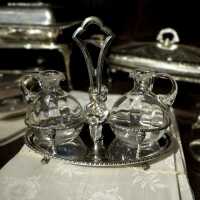 Condiment set for oil and vinegar in silver and crystall glas from Italy