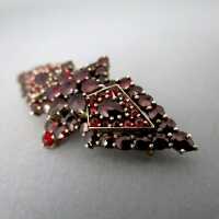 Antique gold doublé and bohemian red garnet brooch rhombus shape