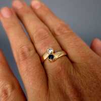 Massiver Damen Ring in 750 Gelbgold mit Brillant und blauem Saphir Cabochon