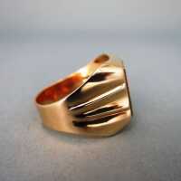 Unique red resp. rose gold mens signet ring with abstract engraving 
