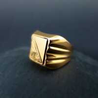 Unique red resp. rose gold mens signet ring with abstract engraving 