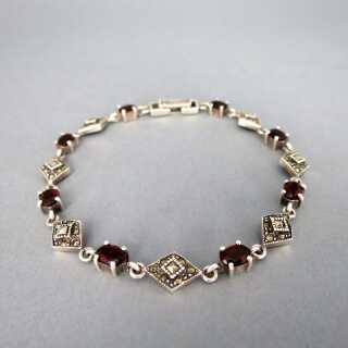 Elegant link bracelet in sterling silver with garnets and marcasites 