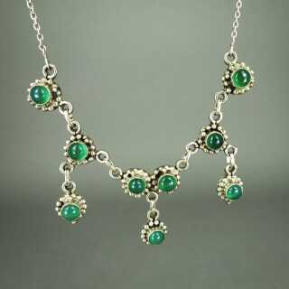Elagant and feminine collier necklace in sterling silver with green agate cabs