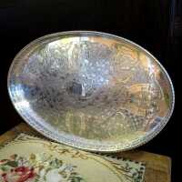 Antique oval try with galery rim and engraving silver plated Viners of Sheffield 