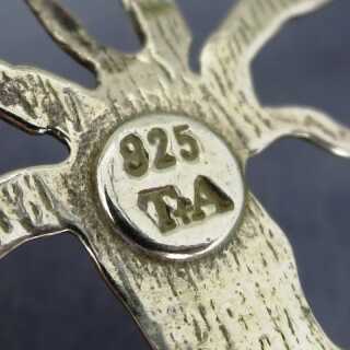 Große Brosche in Silber mit Mondstein Weltenbaum Yggdrasil Handarbeit keltisch