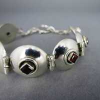 Modernes Glieder Armband in 925/-Silber mit schönen Granatsteinen und Kettchen