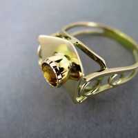 Unique handmade ladys ring in gold with deep yellow citrine stone