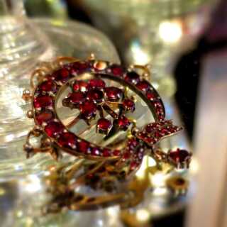 Antique victorian ladys brooch with red bohemian garnets in gold double