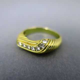 Interessanter abstrakt geformter Damen Gold Ring mit zahlreichen Brillanten