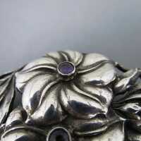Große antike Jugendstil Blüten Brosche in Silber mit Amethysten Skandinavien