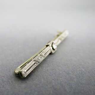 Elegant antique Art Deco bar brooch 18 k white gold filled with sparkly diamond
