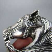 Schöne Damen Brosche mit Pferdekopf in Silber mit Markasiten
