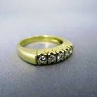 Schöner eleganter Damen Ring in hochwertigem Gold mit 5...