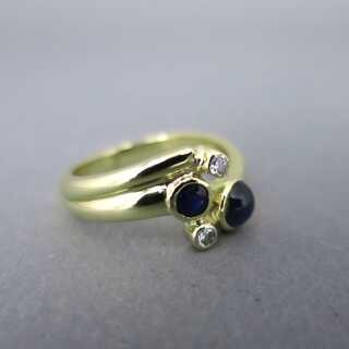 Schöner einzigartig geformter Damen Ring in Gold mit Saphiren und Brillanten