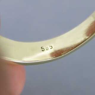 Schöner einzigartig geformter Damen Ring in Gold mit Saphiren und Brillanten