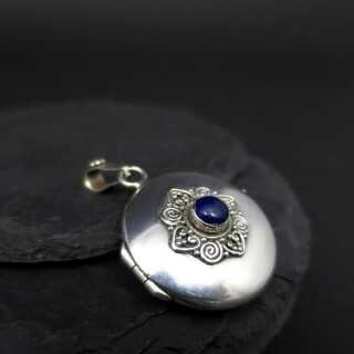Hübscher feiner Silber Medaillon Anhänger mit filigranem Dekor und Lapis Lazuli 