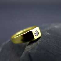Eleganter geometrischer Damen oder Herren Gold Ring mit einem Solitär Diamanten