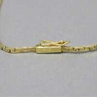 Enchanting gold necklace in 14ct gold set with 0.08 ct diamonds