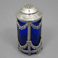 Antike Salz- und Pfefferstreuer aus Silber mit royal-blauen Glaseinsätzen