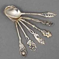 Beautiful set of six mocha spoons of the silver...