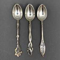 Beautiful set of six mocha spoons of the silver...
