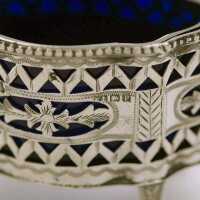 A set of 2 Salars (salt bowls) in sterling silver from England