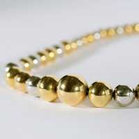 Beautiful ball chain in the course in 750 / - gold from Italy around 1970